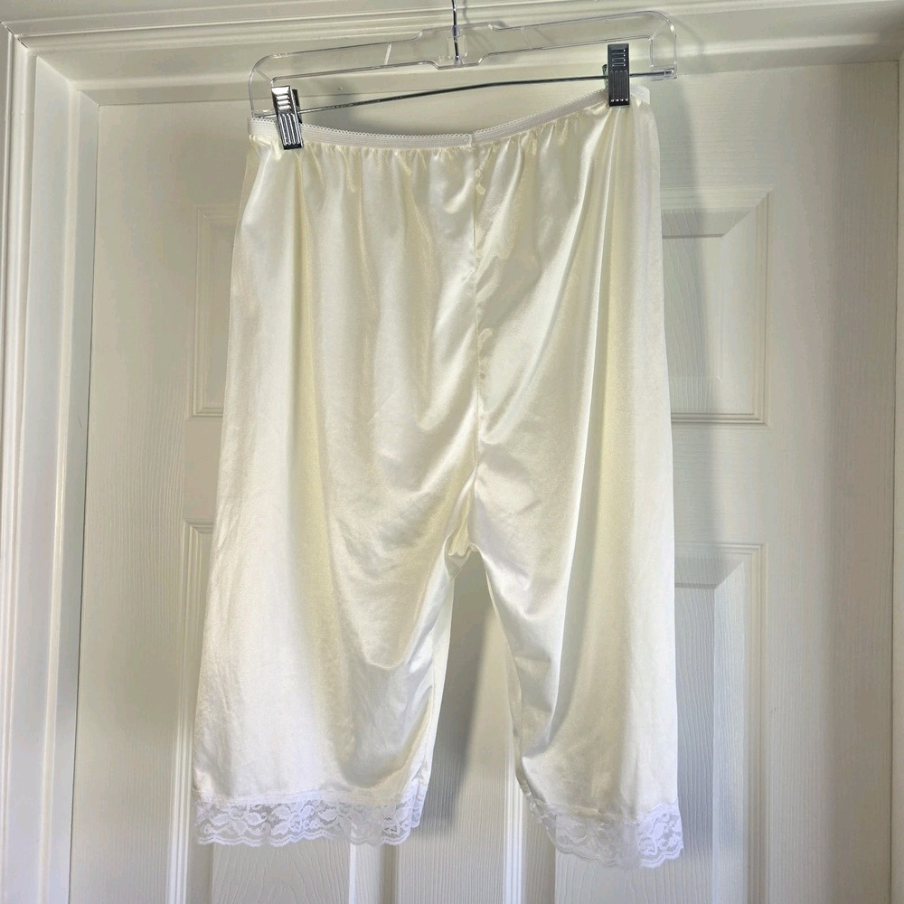 Vintage Pettipants Ivory Tap Pants Size L Lace Trim Lingerie Made In The USA - Picture 4 of 8